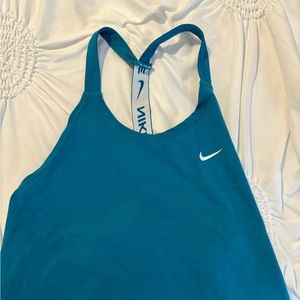 Nike work out tank